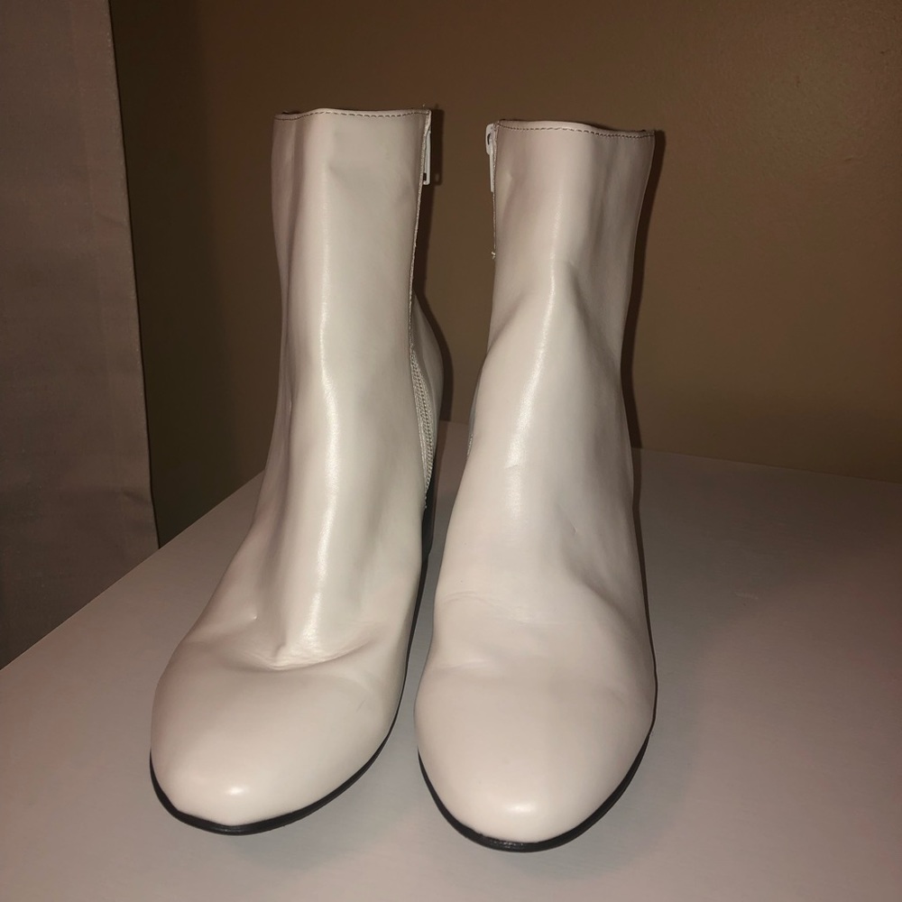 Madden Girl Aaden Bootie White